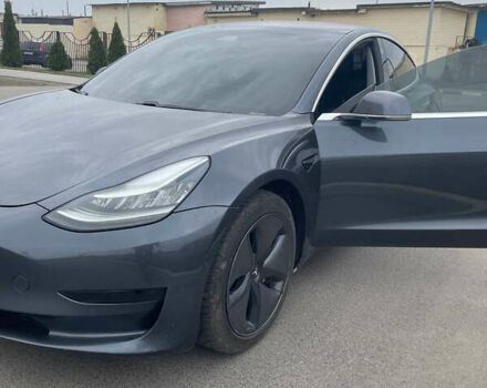 Сірий Тесла Модель 3, об'ємом двигуна 0 л та пробігом 84 тис. км за 18000 $, фото 1 на Automoto.ua