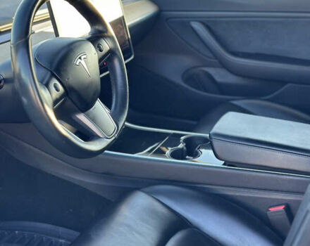 Серый Тесла Модель 3, объемом двигателя 0 л и пробегом 71 тыс. км за 17400 $, фото 13 на Automoto.ua
