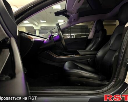 Сірий Тесла Модель 3, об'ємом двигуна 0.21 л та пробігом 76 тис. км за 19900 $, фото 9 на Automoto.ua