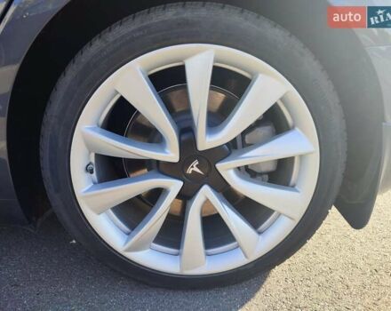 Серый Тесла Модель 3, объемом двигателя 0 л и пробегом 62 тыс. км за 16900 $, фото 20 на Automoto.ua