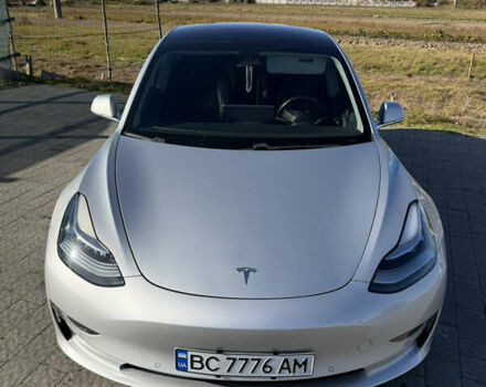 Серый Тесла Модель 3, объемом двигателя 0 л и пробегом 67 тыс. км за 18000 $, фото 4 на Automoto.ua