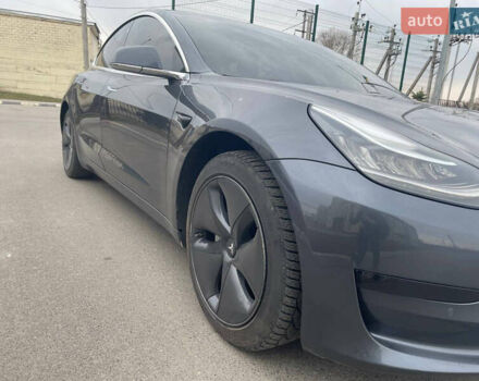 Сірий Тесла Модель 3, об'ємом двигуна 0 л та пробігом 84 тис. км за 18000 $, фото 6 на Automoto.ua