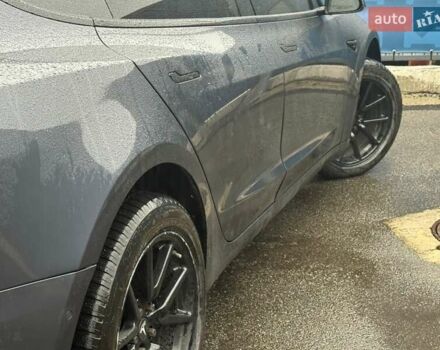 Серый Тесла Модель 3, объемом двигателя 0 л и пробегом 162 тыс. км за 13999 $, фото 12 на Automoto.ua