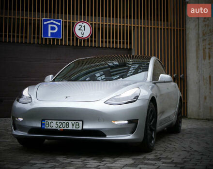 Серый Тесла Модель 3, объемом двигателя 0 л и пробегом 119 тыс. км за 18300 $, фото 5 на Automoto.ua