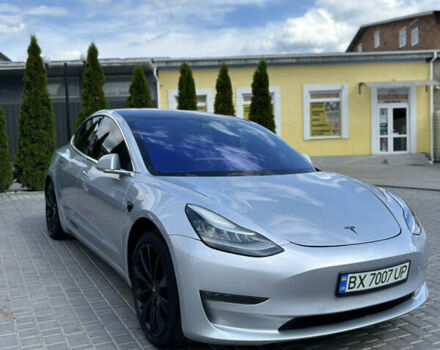 Тесла Модель 3 2018 в Каменце-Подольском на Automoto.ua Серый Тесла Модель 3, объемом двигателя 0 л и пробегом 180 тыс. км за 17300 $, фото 7 на Automoto.ua