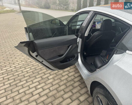 Сірий Тесла Модель 3, об'ємом двигуна 0 л та пробігом 165 тис. км за 16400 $, фото 14 на Automoto.ua