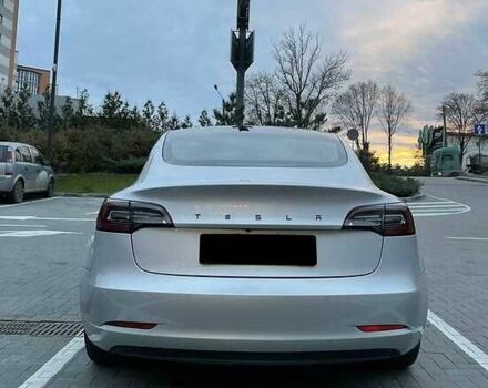 Серый Тесла Модель 3, объемом двигателя 0 л и пробегом 121 тыс. км за 11900 $, фото 4 на Automoto.ua