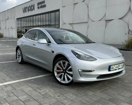 Серый Тесла Модель 3, объемом двигателя 0 л и пробегом 165 тыс. км за 15900 $, фото 1 на Automoto.ua