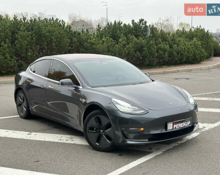 Сірий Тесла Модель 3, об'ємом двигуна 0 л та пробігом 150 тис. км за 13999 $, фото 1 на Automoto.ua