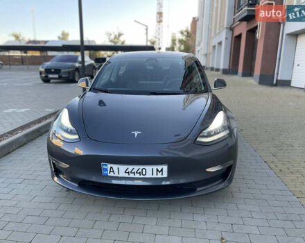 Серый Тесла Модель 3, объемом двигателя 0 л и пробегом 120 тыс. км за 17500 $, фото 2 на Automoto.ua
