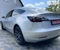 Серый Тесла Модель 3, объемом двигателя 0 л и пробегом 20 тыс. км за 23500 $, фото 3 на Automoto.ua