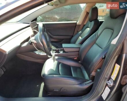 Сірий Тесла Модель 3, об'ємом двигуна 0 л та пробігом 165 тис. км за 5700 $, фото 6 на Automoto.ua