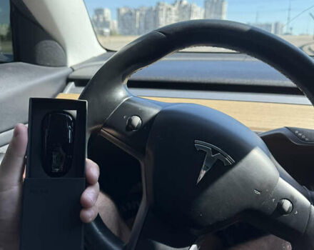 Тесла Модель 3 2018 у Києві на Automoto.ua Сірий Тесла Модель 3, об'ємом двигуна 0 л та пробігом 160 тис. км за 17000 $, фото 3 на Automoto.ua