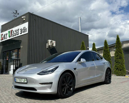 Тесла Модель 3 2018 в Каменце-Подольском на Automoto.ua Серый Тесла Модель 3, объемом двигателя 0 л и пробегом 180 тыс. км за 17300 $, фото 6 на Automoto.ua