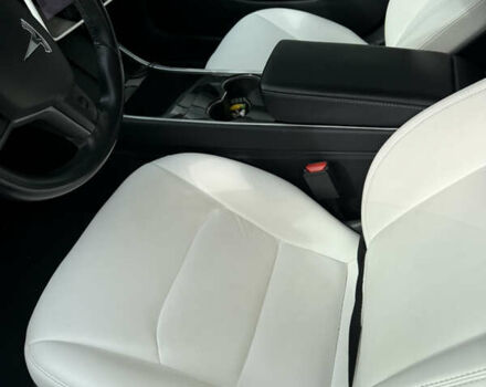 Серый Тесла Модель 3, объемом двигателя 0 л и пробегом 85 тыс. км за 16500 $, фото 8 на Automoto.ua