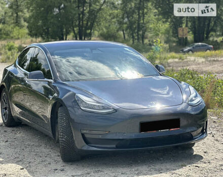Серый Тесла Модель 3, объемом двигателя 0 л и пробегом 62 тыс. км за 22600 $, фото 17 на Automoto.ua