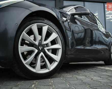 Сірий Тесла Модель 3, об'ємом двигуна 0 л та пробігом 150 тис. км за 19000 $, фото 1 на Automoto.ua