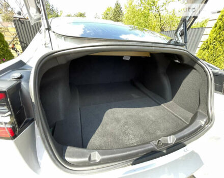 Серый Тесла Модель 3, объемом двигателя 0 л и пробегом 20 тыс. км за 23500 $, фото 22 на Automoto.ua