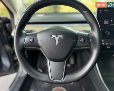 Тесла Модель 3 2018 в Киеве на Automoto.ua Серый Тесла Модель 3, объемом двигателя 0 л и пробегом 82 тыс. км за 18499 $, фото 14 на Automoto.ua