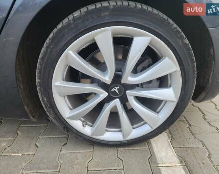 Серый Тесла Модель 3, объемом двигателя 0 л и пробегом 282 тыс. км за 16300 $, фото 8 на Automoto.ua