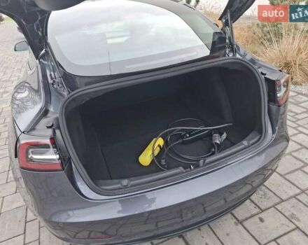 Серый Тесла Модель 3, объемом двигателя 0 л и пробегом 194 тыс. км за 14700 $, фото 7 на Automoto.ua