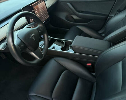 Сірий Тесла Модель 3, об'ємом двигуна 0 л та пробігом 50 тис. км за 18500 $, фото 6 на Automoto.ua