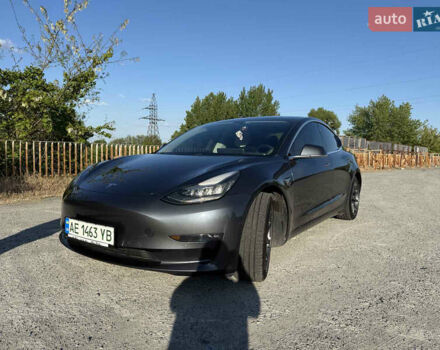 Серый Тесла Модель 3, объемом двигателя 0 л и пробегом 104 тыс. км за 22000 $, фото 1 на Automoto.ua