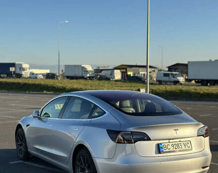 Серый Тесла Модель 3, объемом двигателя 0 л и пробегом 71 тыс. км за 17400 $, фото 5 на Automoto.ua