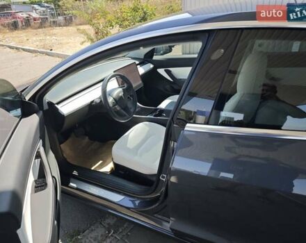 Сірий Тесла Модель 3, об'ємом двигуна 0 л та пробігом 157 тис. км за 16900 $, фото 16 на Automoto.ua