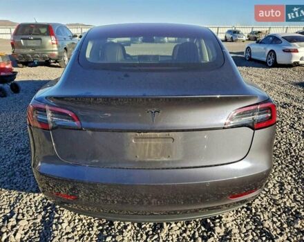 Серый Тесла Модель 3, объемом двигателя 0 л и пробегом 77 тыс. км за 3200 $, фото 5 на Automoto.ua