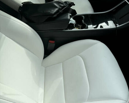 Серый Тесла Модель 3, объемом двигателя 0 л и пробегом 85 тыс. км за 16500 $, фото 9 на Automoto.ua