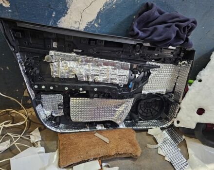 Сірий Тесла Модель 3, об'ємом двигуна 0 л та пробігом 95 тис. км за 23000 $, фото 16 на Automoto.ua