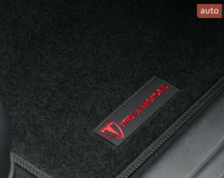 Серый Тесла Модель 3, объемом двигателя 0 л и пробегом 119 тыс. км за 18300 $, фото 28 на Automoto.ua