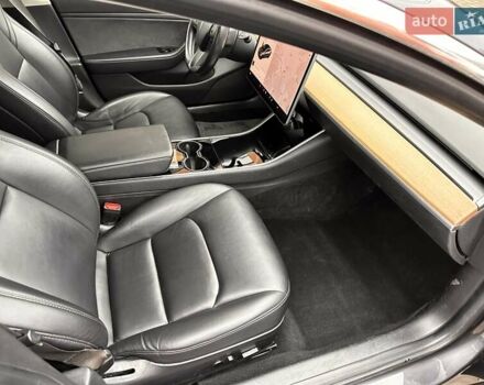 Сірий Тесла Модель 3, об'ємом двигуна 0 л та пробігом 224 тис. км за 13800 $, фото 45 на Automoto.ua