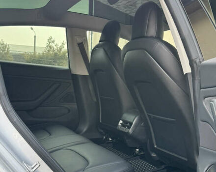 Серый Тесла Модель 3, объемом двигателя 0 л и пробегом 84 тыс. км за 17400 $, фото 36 на Automoto.ua