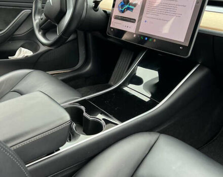 Сірий Тесла Модель 3, об'ємом двигуна 0 л та пробігом 167 тис. км за 18500 $, фото 14 на Automoto.ua