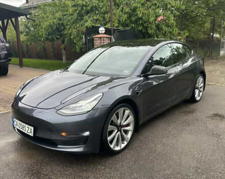 Тесла Модель 3 2018 у Чернівцях на Automoto.ua Сірий Тесла Модель 3, об'ємом двигуна 0 л та пробігом 30 тис. км за 19900 $, фото 1 на Automoto.ua