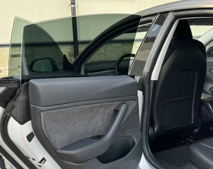 Серый Тесла Модель 3, объемом двигателя 0 л и пробегом 84 тыс. км за 17400 $, фото 30 на Automoto.ua