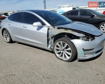 Серый Тесла Модель 3, объемом двигателя 0 л и пробегом 235 тыс. км за 14200 $, фото 8 на Automoto.ua