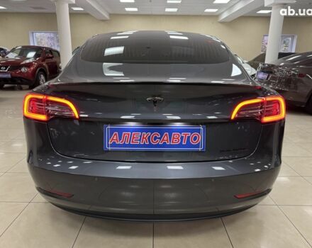 Сірий Тесла Модель 3, об'ємом двигуна 0 л та пробігом 76 тис. км за 19900 $, фото 11 на Automoto.ua