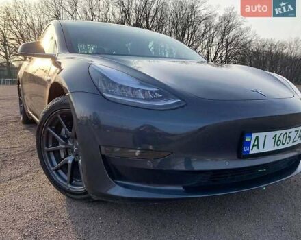 Серый Тесла Модель 3, объемом двигателя 0 л и пробегом 135 тыс. км за 18300 $, фото 1 на Automoto.ua