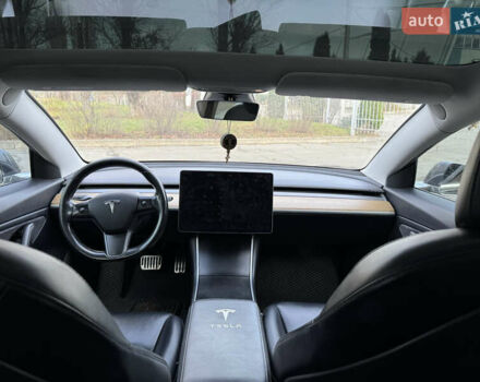 Серый Тесла Модель 3, объемом двигателя 0 л и пробегом 270 тыс. км за 14700 $, фото 11 на Automoto.ua