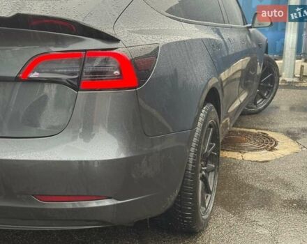 Серый Тесла Модель 3, объемом двигателя 0 л и пробегом 162 тыс. км за 13999 $, фото 7 на Automoto.ua