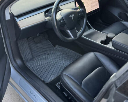 Серый Тесла Модель 3, объемом двигателя 0 л и пробегом 138 тыс. км за 17300 $, фото 10 на Automoto.ua