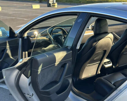 Серый Тесла Модель 3, объемом двигателя 0 л и пробегом 71 тыс. км за 17400 $, фото 22 на Automoto.ua