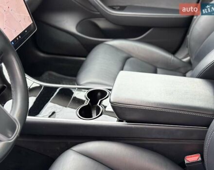 Сірий Тесла Модель 3, об'ємом двигуна 0 л та пробігом 224 тис. км за 13800 $, фото 30 на Automoto.ua