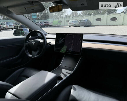 Сірий Тесла Модель 3, об'ємом двигуна 0 л та пробігом 97 тис. км за 22500 $, фото 23 на Automoto.ua