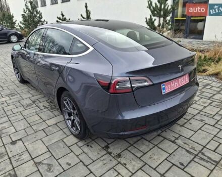 Серый Тесла Модель 3, объемом двигателя 0 л и пробегом 194 тыс. км за 14700 $, фото 5 на Automoto.ua