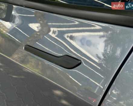 Тесла Модель 3 2018 в Киеве на Automoto.ua Серый Тесла Модель 3, объемом двигателя 0 л и пробегом 82 тыс. км за 18499 $, фото 7 на Automoto.ua