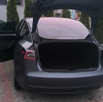 Сірий Тесла Модель 3, об'ємом двигуна 0 л та пробігом 179 тис. км за 15900 $, фото 4 на Automoto.ua